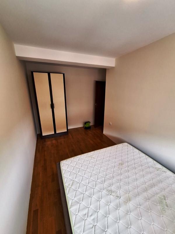 Slika 5 - Lep dvoiposoban stan na odličnoj lokaciji, Crveni Pevac