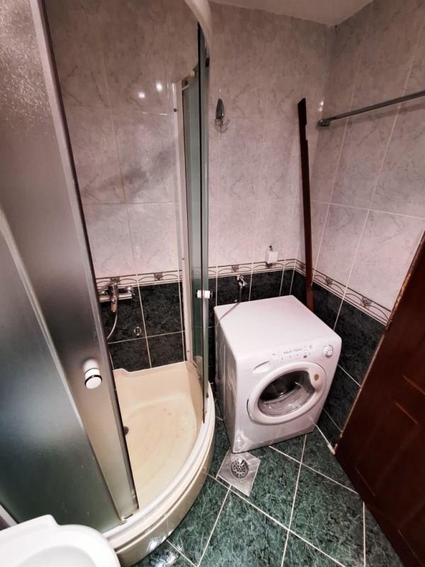 Slika 9 - Lep dvoiposoban stan na odličnoj lokaciji, Crveni Pevac