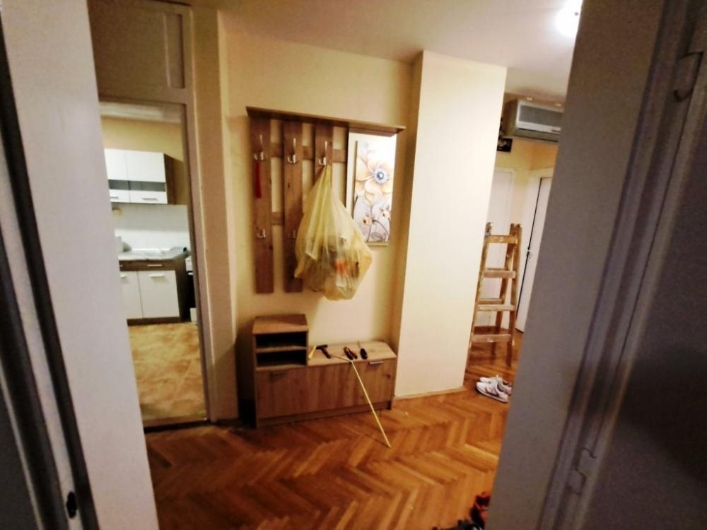 Slika 7 - Lepo namešten trosoban stan u centru