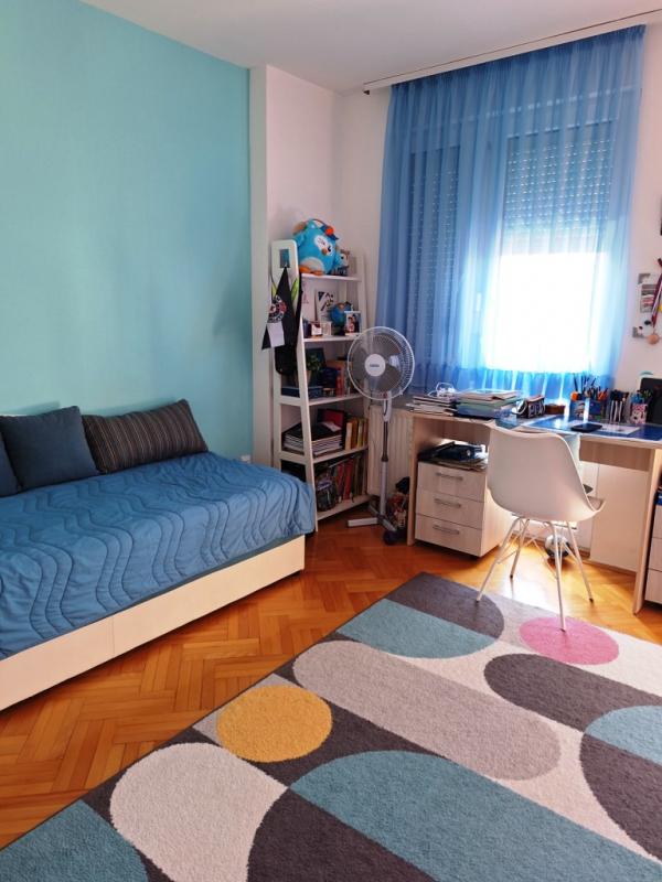 Slika 5 - Lux trosoban stan sa parking mestom kod Zone III