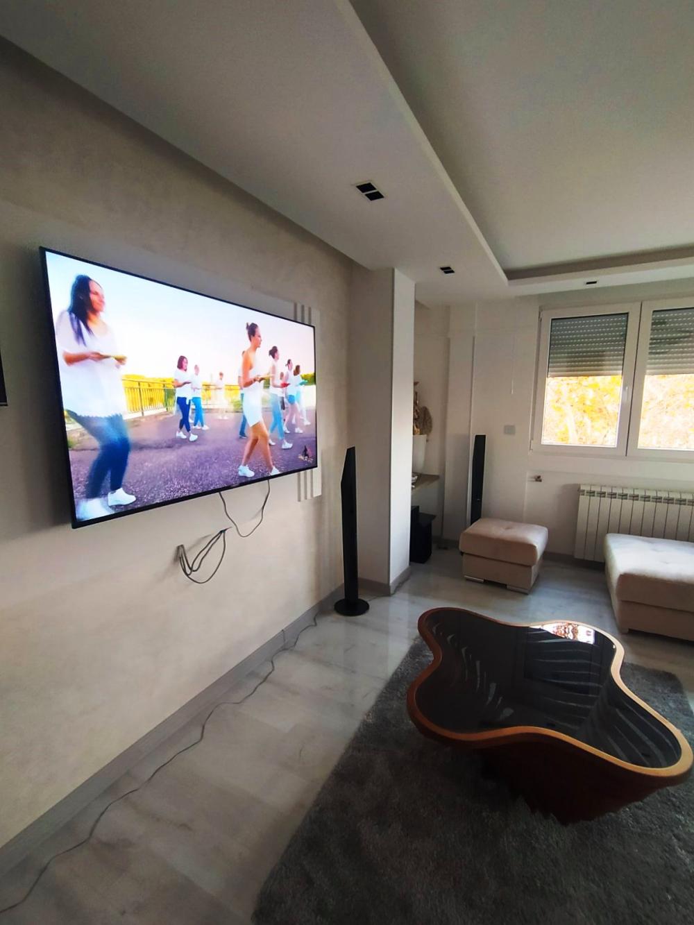 Slika 2 - Luksuzan, komforan 4.0 stan u centru