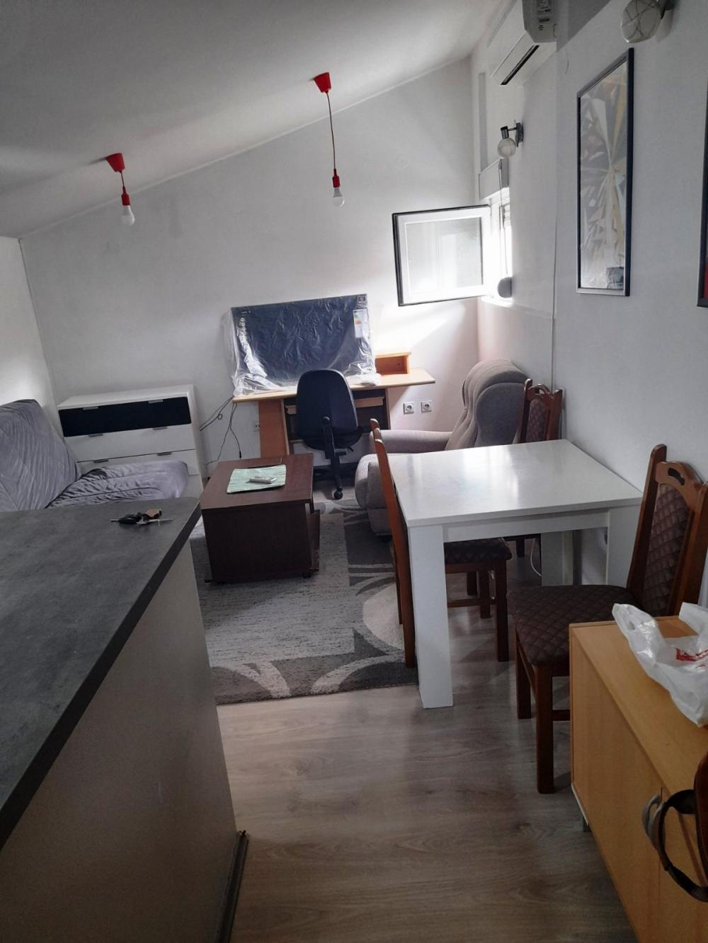 Slika 2 - Izdavanje stana, 25m2