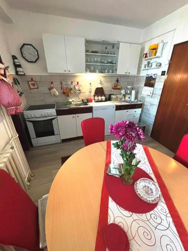 Slika 1 - Lep dvosoban stan na Trošarini