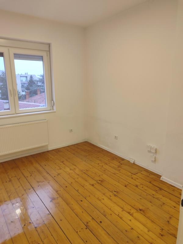 Slika 2 - Nenamešten trosoban stan kod TC 