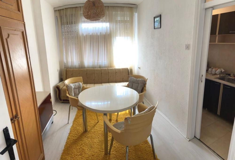 Slika 4 - Prostran jednosoban stan na Crvenom pevcu