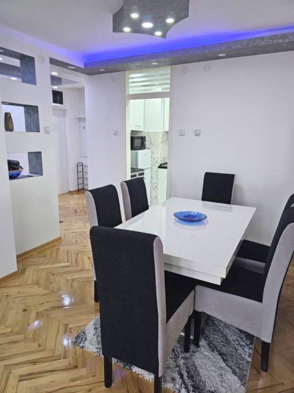 Slika 1 - Lux neuseljavan dvoiposoban stan u blizini parka Sveti Sava