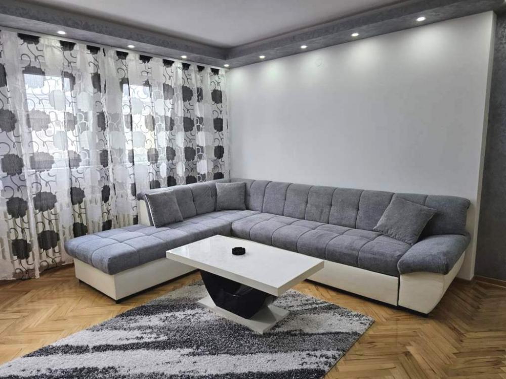 Glavna slika -Lux neuseljavan dvoiposoban stan u blizini parka Sveti Sava