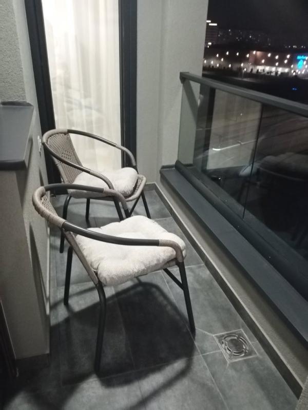 Slika 8 - Lux neuseljavan dvoiposoban stan sa garažnim mestom na najtraženijoj lokaciji na Bulevaru Nemanjića