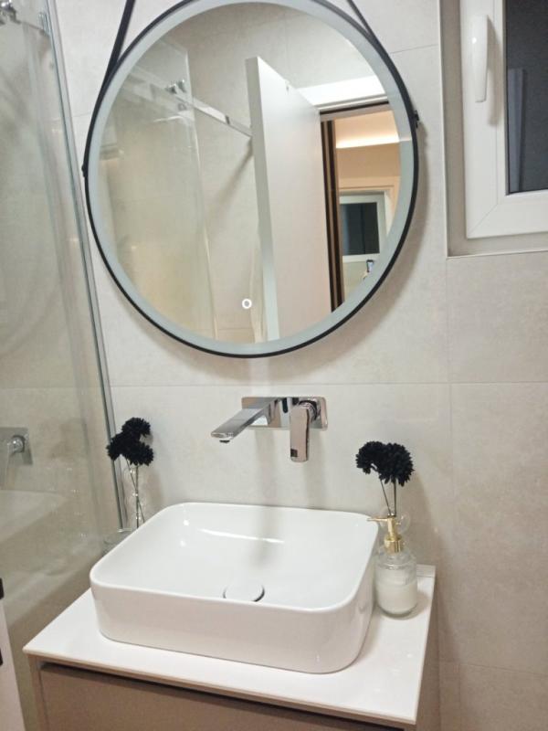 Slika 7 - Lux neuseljavan dvoiposoban stan sa garažnim mestom na najtraženijoj lokaciji na Bulevaru Nemanjića