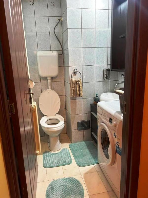 Slika 8 - Lep trosoban stan u centru