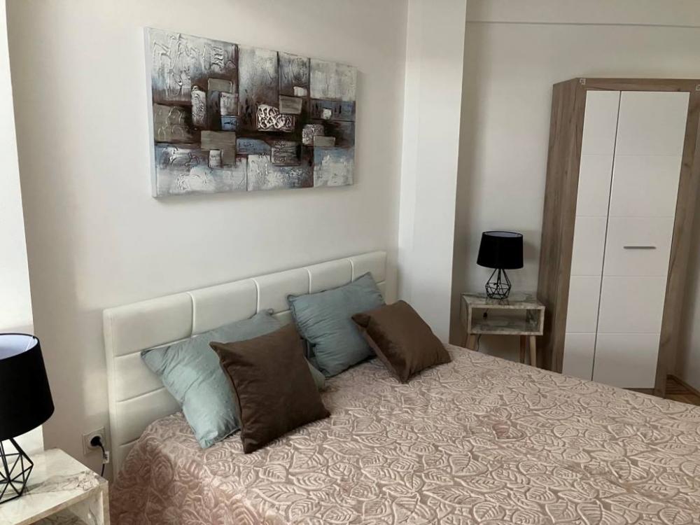 Slika 4 - Lux dvoiposoban stan u centru sa parkingom