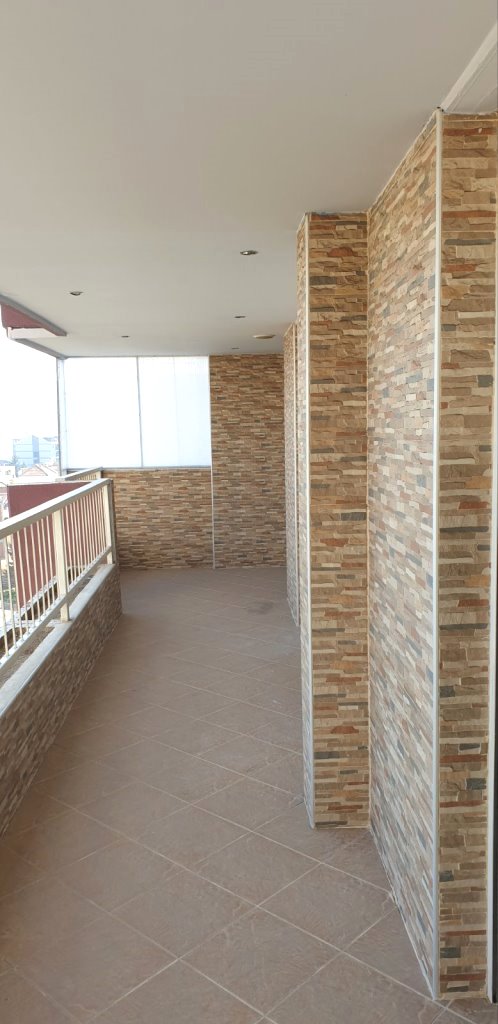 Slika 10 - Lep troiposoban stan u blizini Pravnog i Ekonomskog fakulteta