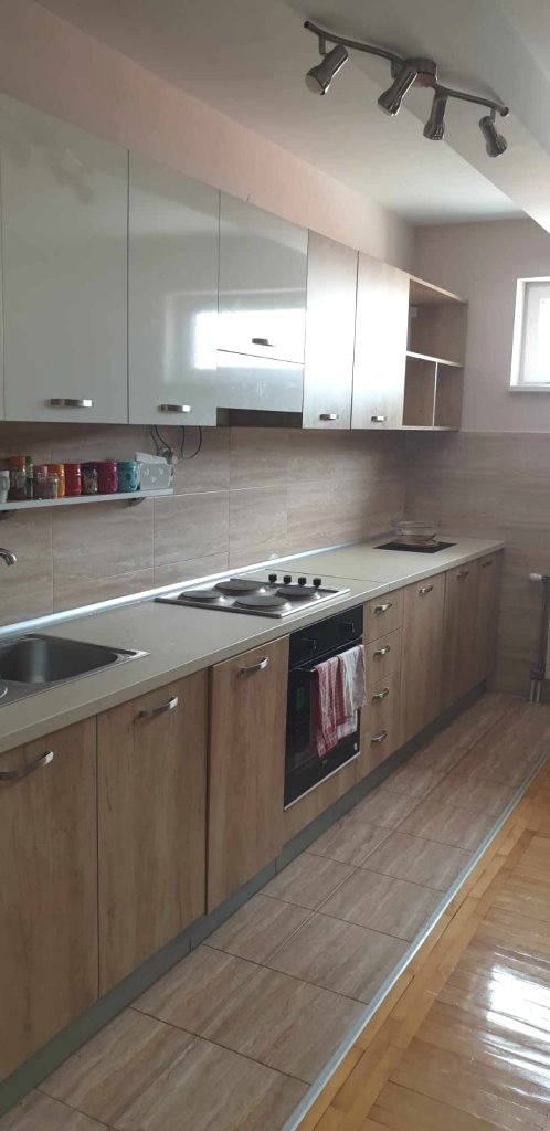 Slika 3 - Nov dvoiposoban stan na Crvenom pevcu