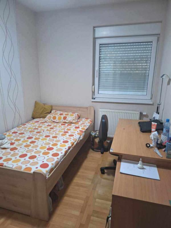 Slika 5 - Nov dvoiposoban stan na Crvenom pevcu