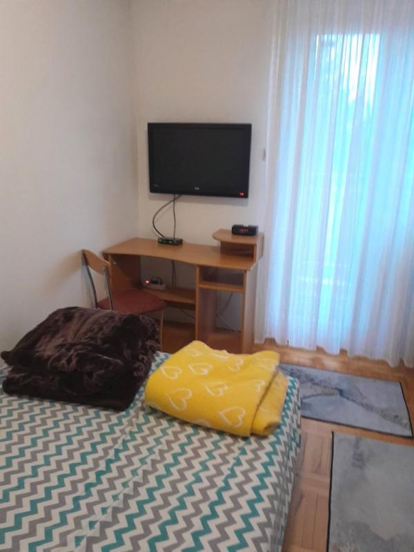 Slika 6 - Jednoiposoban stan kod Medicinskog fakulteta