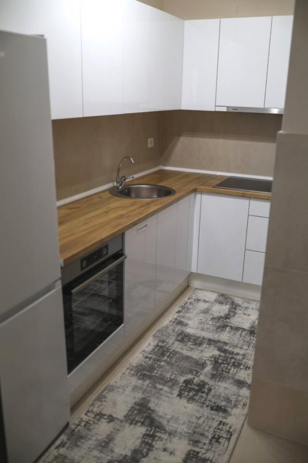 Slika 4 - Lux neuseljavan jednoiposoban stan na Bulevaru Nemanjića