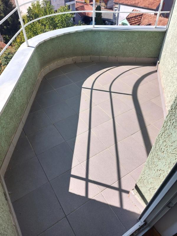 Slika 6 - Jednoiposoban stan kod Pravnog fakulteta