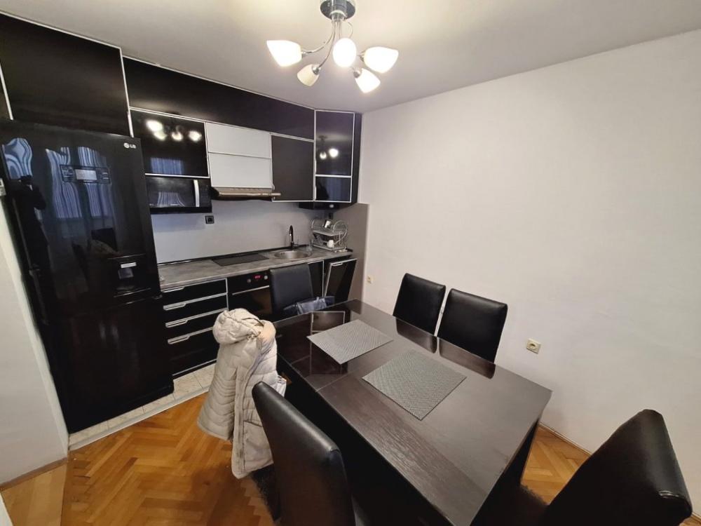 Slika 2 - Duplex u blizini crkve Sveti Luka