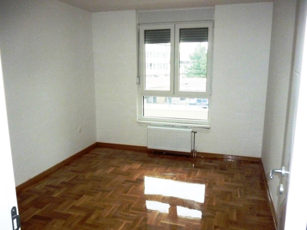 Slika 3 - Nenamešten jednoiposoban stan na Paliluli