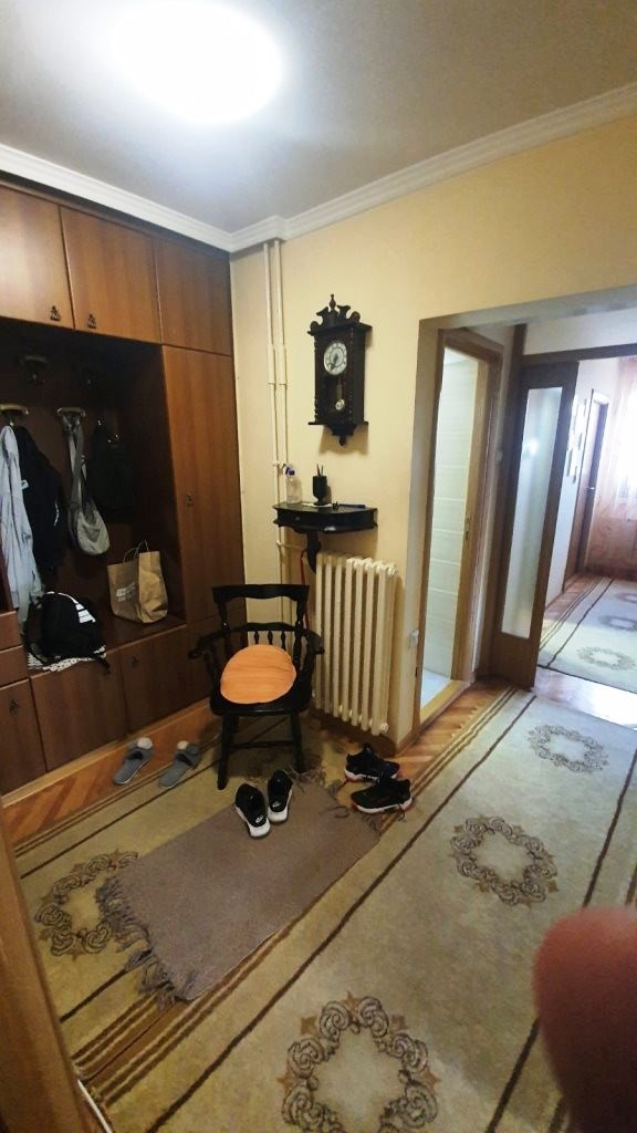 Slika 2 - Komforan četvorosoban stan na Bulevaru Nemanjića