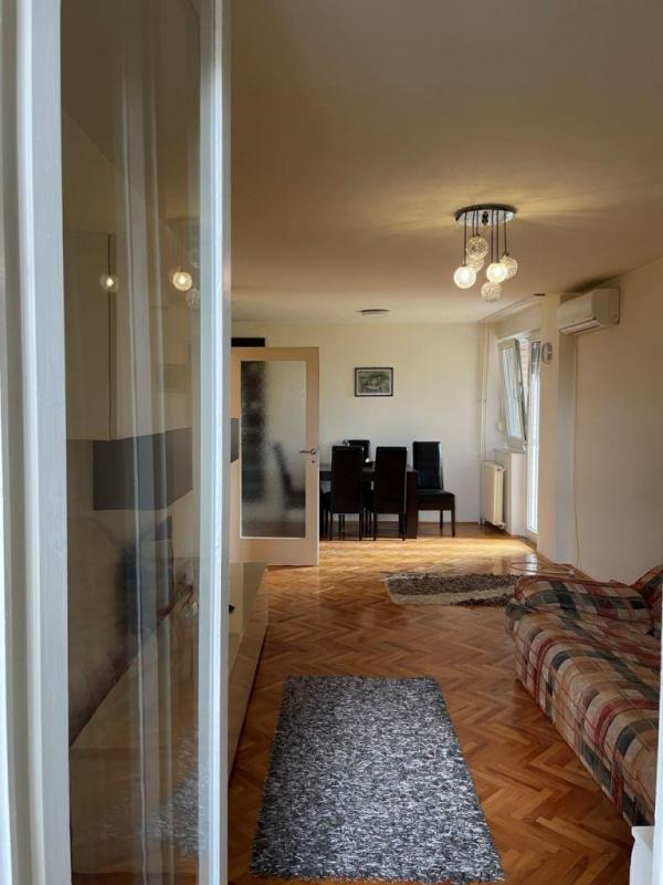 Slika 1 - Komforan jednoiposoban stan na Vizantijskom bulevaru