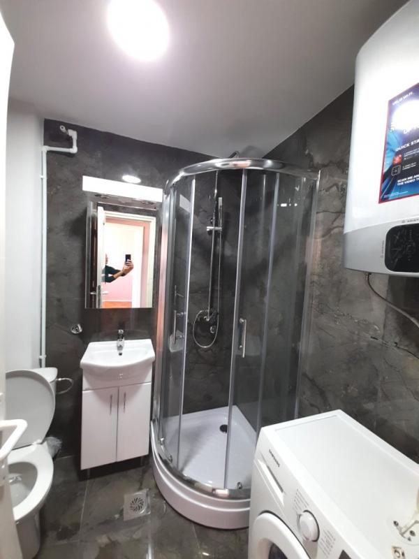 Slika 7 - Trosoban, 68m2, Niš centar Niš, sa terasom, ima lift