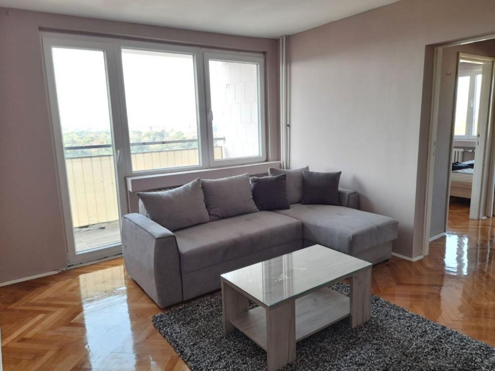 Glavna slika -Trosoban, 68m2, Niš centar Niš, sa terasom, ima lift