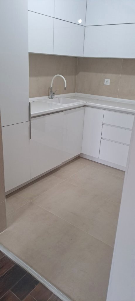 Slika 3 - Polunamešten dvoiposoban stan sa parkingom, Bulevar Nemanjića