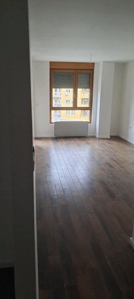 Glavna slika -Polunamešten dvoiposoban stan sa parkingom, Bulevar Nemanjića