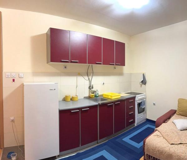 Slika 3 - Jednoiposoban stan sa pogledom na Nišavu