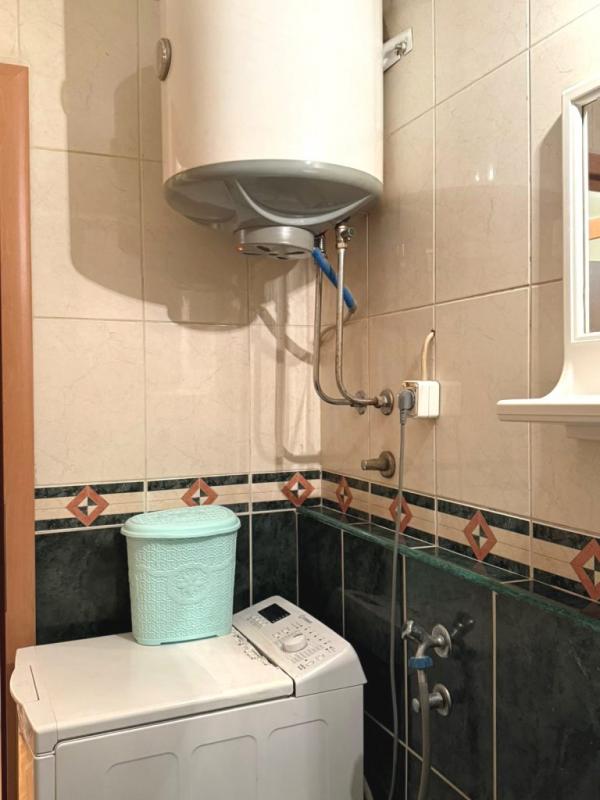 Slika 6 - Jednoiposoban stan sa pogledom na Nišavu