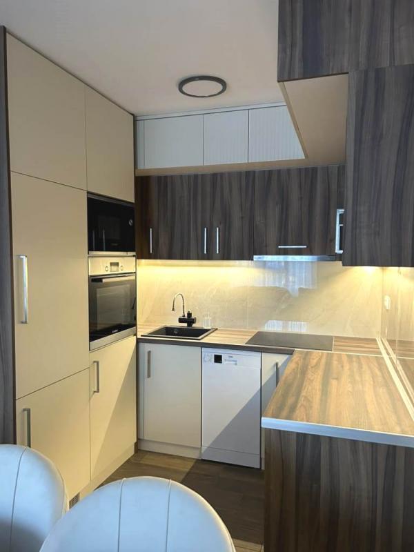 Slika 4 - Lux neuseljavan dvoiposoban stan kod Palilulske pijace