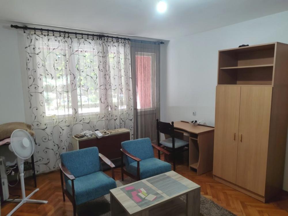 Glavna slika -Dvosoban stan kod Vojne bolnice