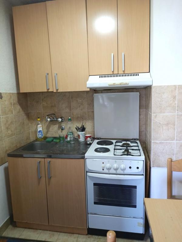 Slika 2 - Jednoiposoban stan na Bulevaru Nemanjića