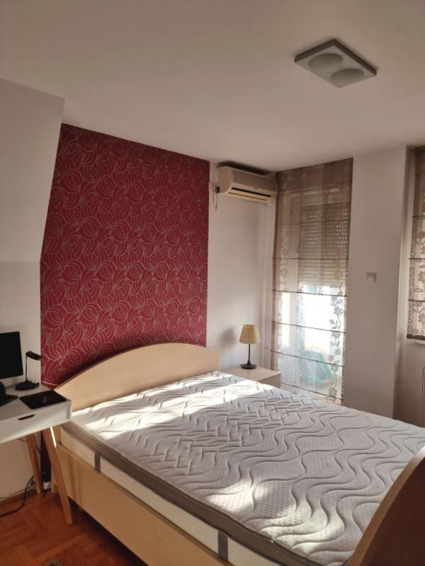 Slika 4 - Lep troiposoban stan u centru