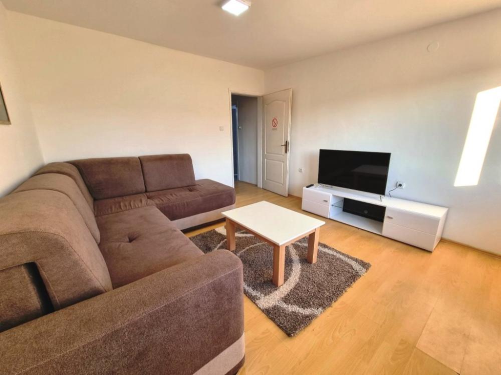 Slika 2 - Dvosoban stan u strogom centru