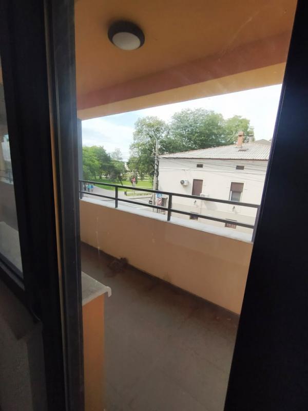 Slika 3 - Nenamešten dvoiposoban stan sa parkingom