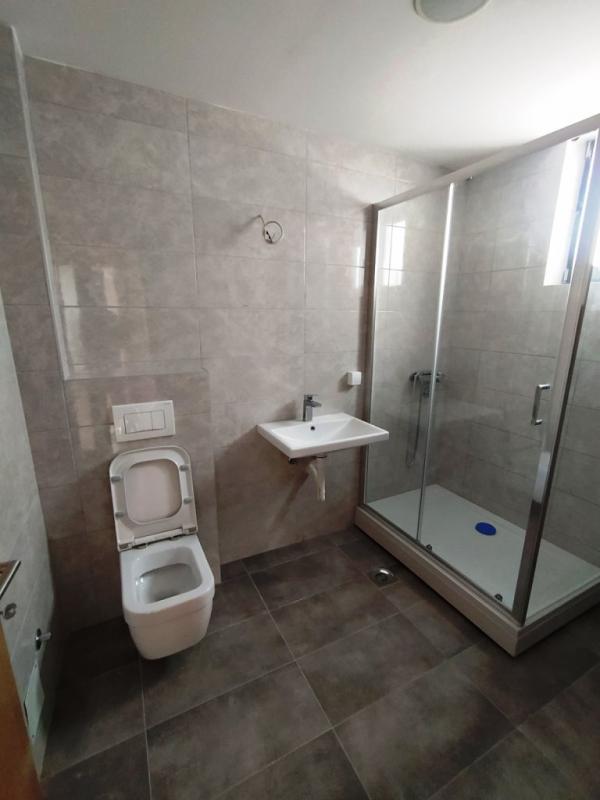 Slika 4 - Nenamešten dvoiposoban stan sa parkingom