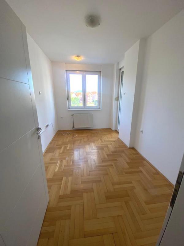 Slika 7 - Nenamešten troiposoban stan u Romanijskoj