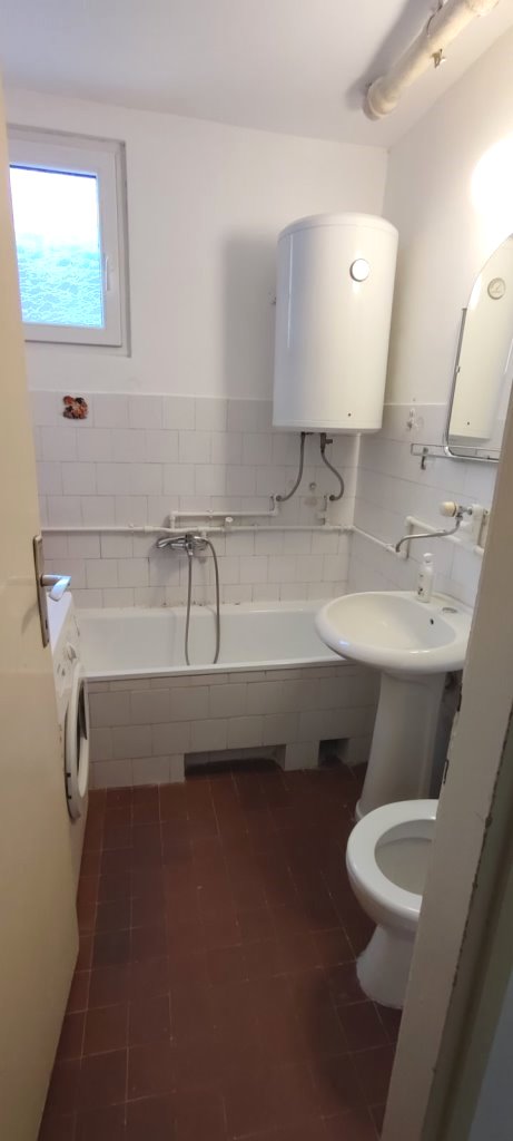 Slika 9 - Trosoban, 350m2, Niš centar Niš, sa terasom, ima lift