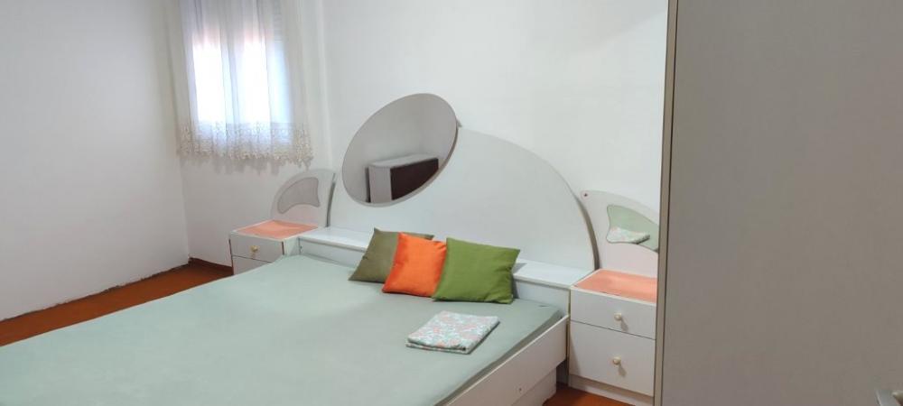 Slika 7 - Trosoban, 350m2, Niš centar Niš, sa terasom, ima lift