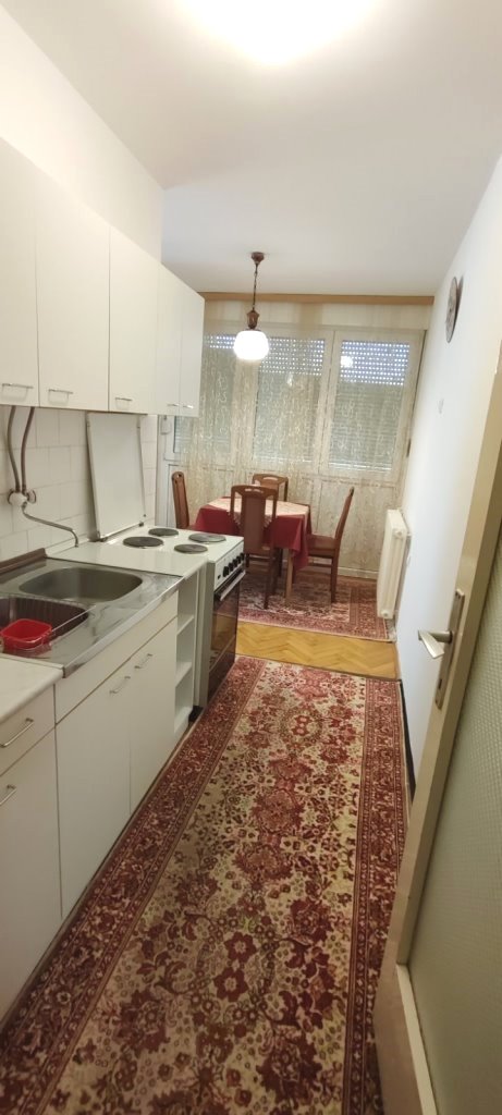 Slika 4 - Trosoban, 350m2, Niš centar Niš, sa terasom, ima lift