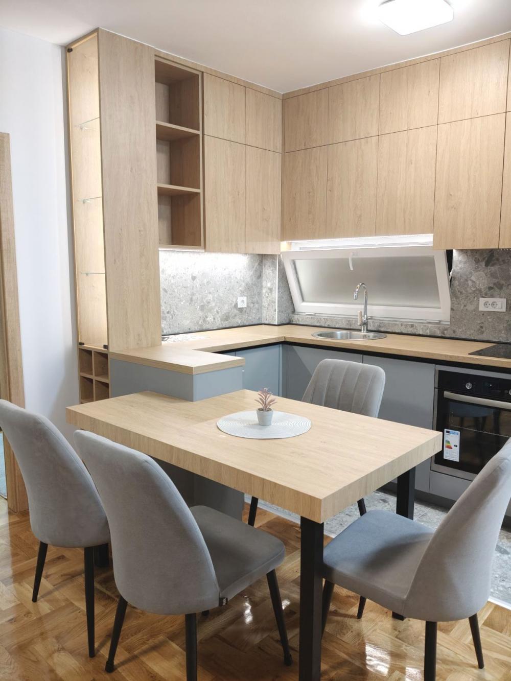 Slika 1 - Lep dvoiposoban stan kod Kliničkog centra