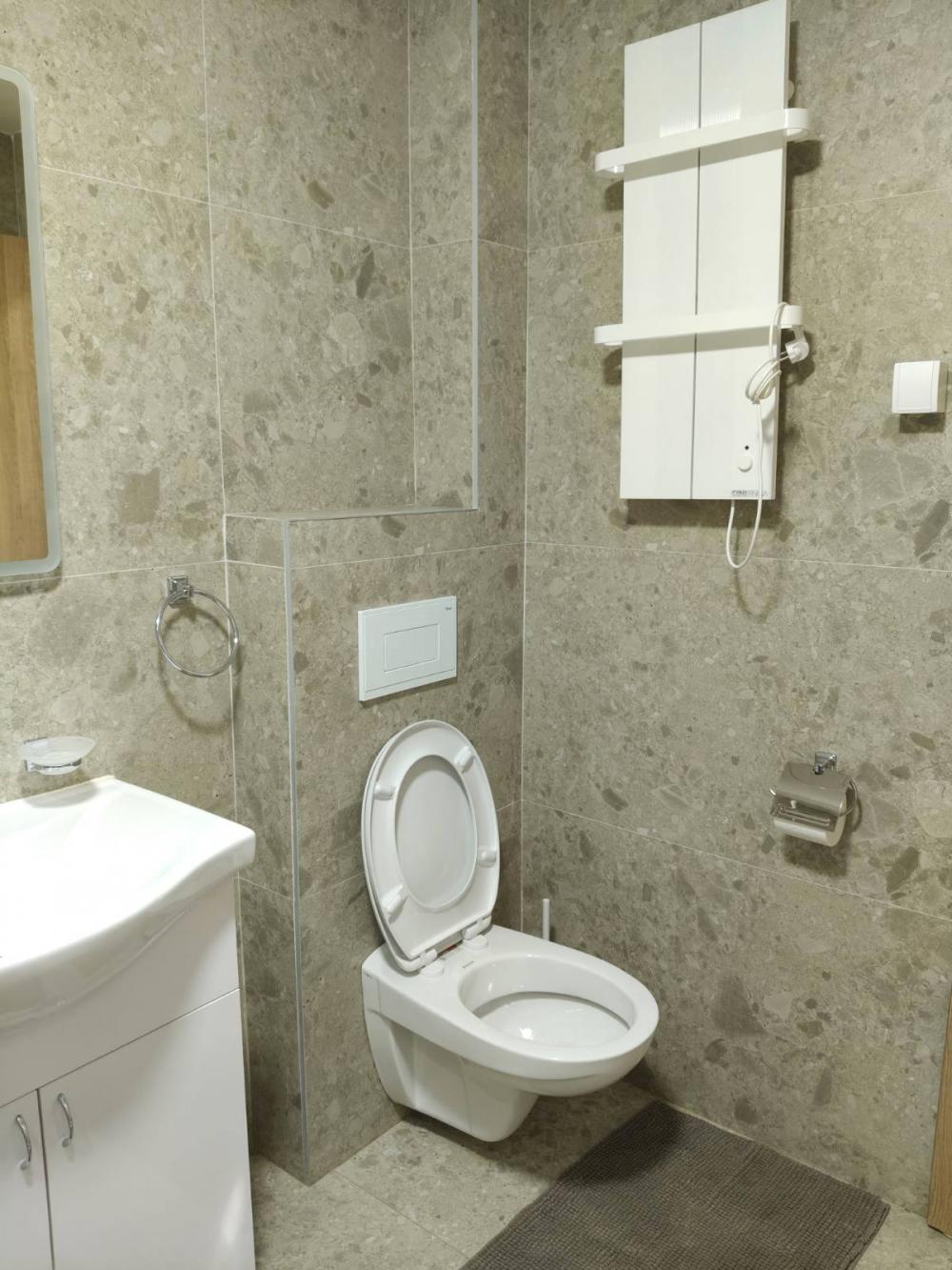 Slika 8 - Lep dvoiposoban stan kod Kliničkog centra