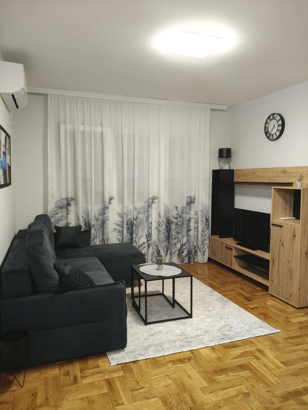 Glavna slika -Lep dvoiposoban stan kod Kliničkog centra