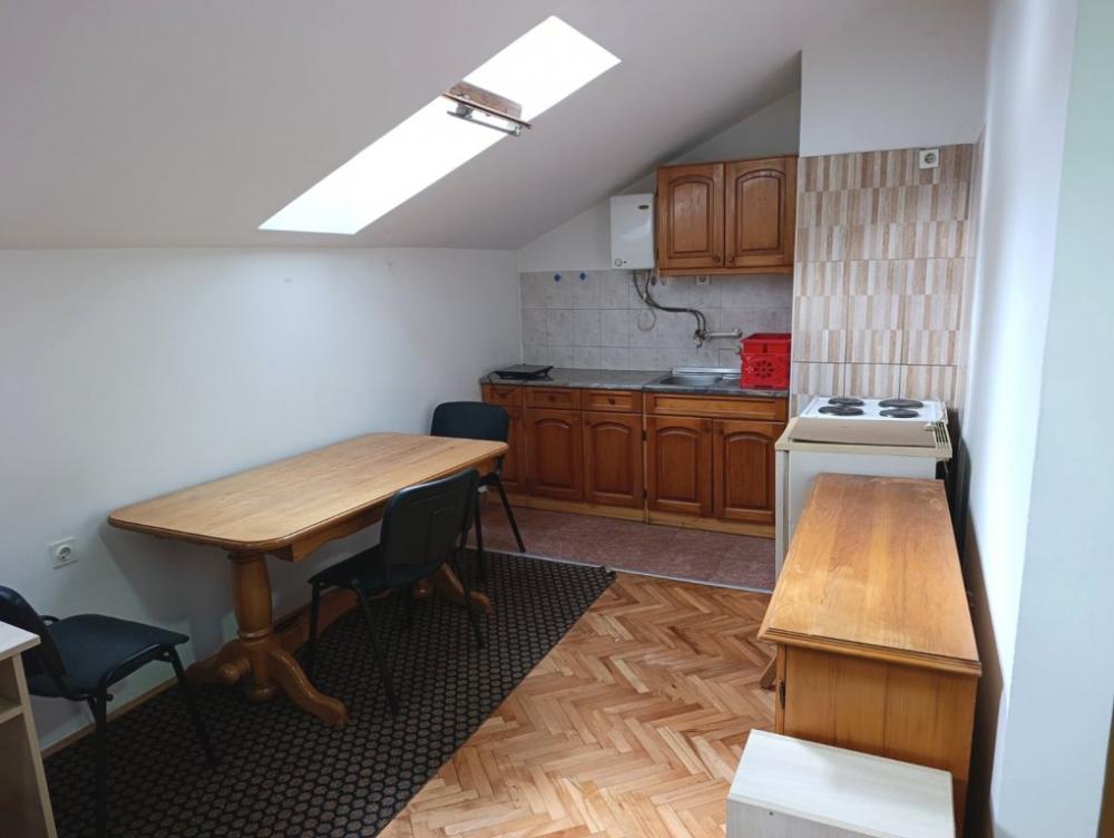 Slika 3 - Jednoiposoban stan kod Doma zdravlja