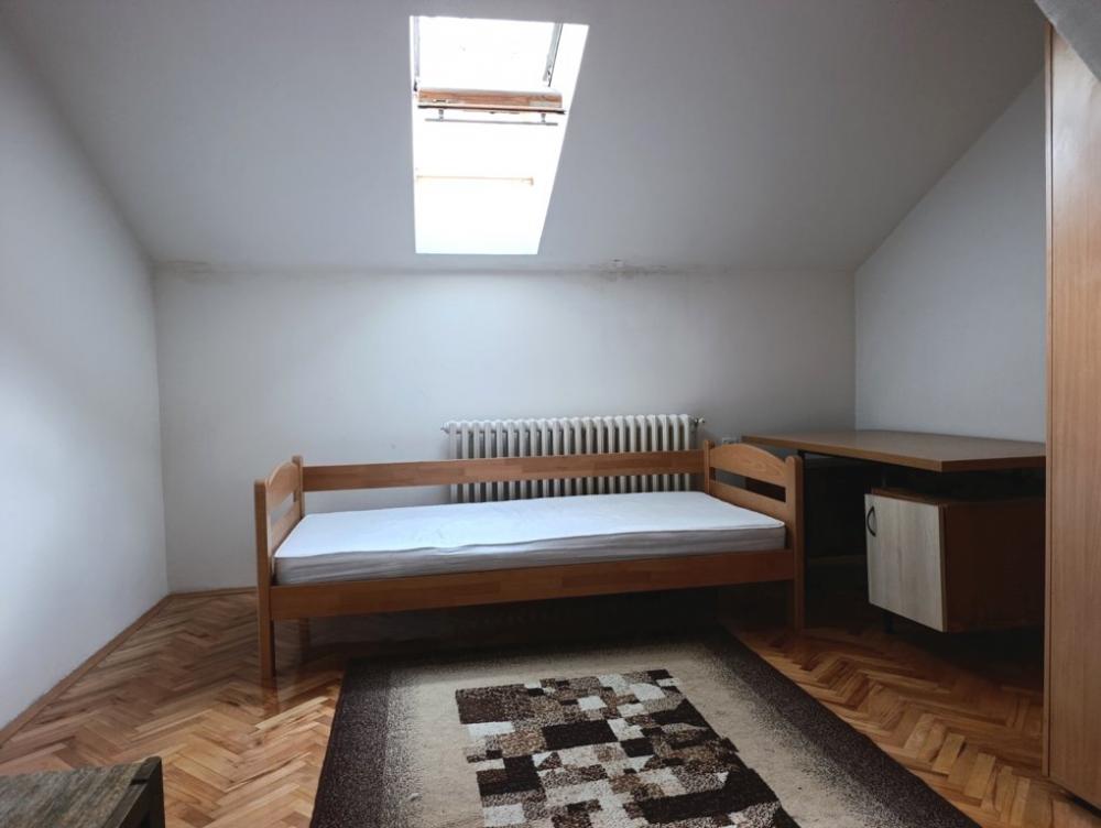 Slika 5 - Jednoiposoban stan kod Doma zdravlja