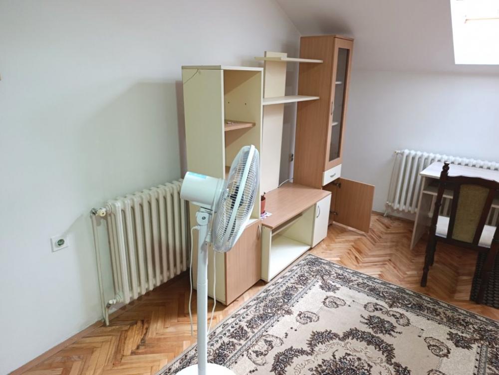 Slika 1 - Jednoiposoban stan kod Doma zdravlja