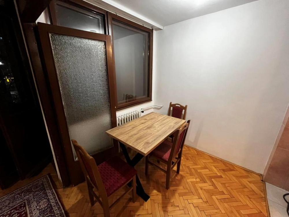 Slika 2 - Trosoban stan na Bulevaru Nemanjića