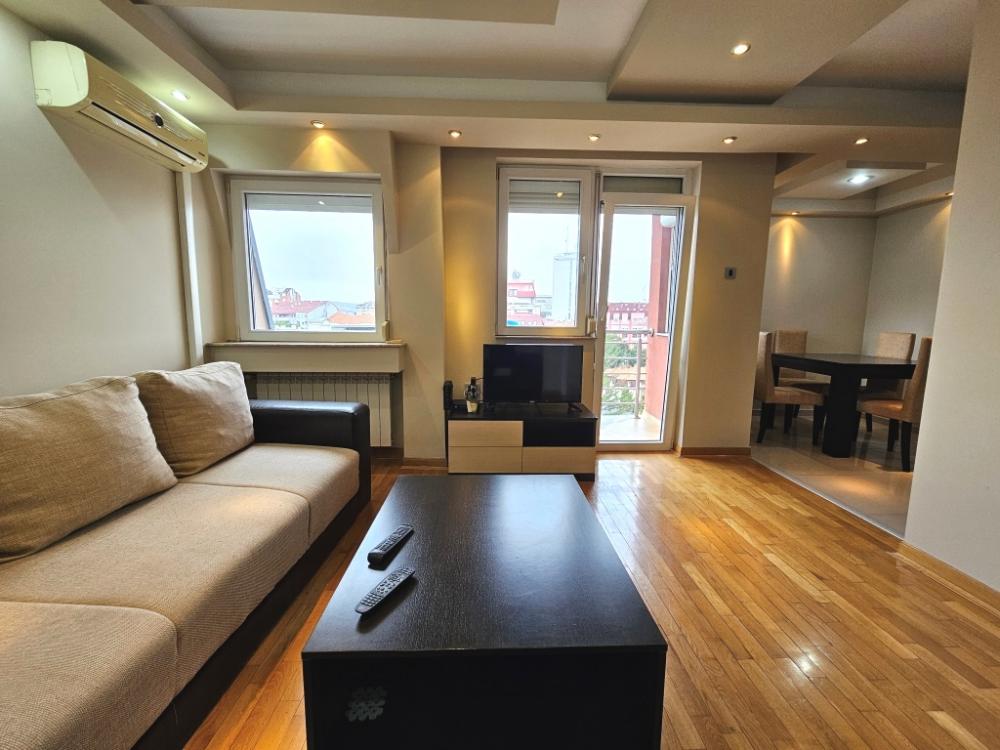 Slika 1 - Lep jednoiposoban stan u centru